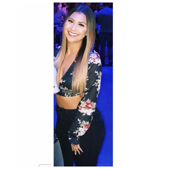 Top - Picture 2 of 2